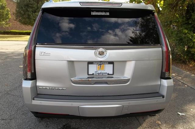 used 2015 Cadillac Escalade car, priced at $21,980