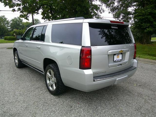 used 2019 Chevrolet Suburban car