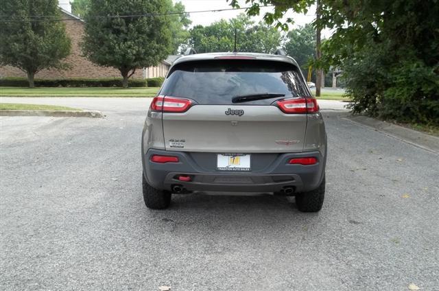 used 2016 Jeep Cherokee car, priced at $11,980