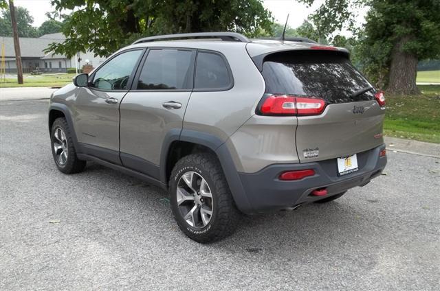 used 2016 Jeep Cherokee car, priced at $11,980