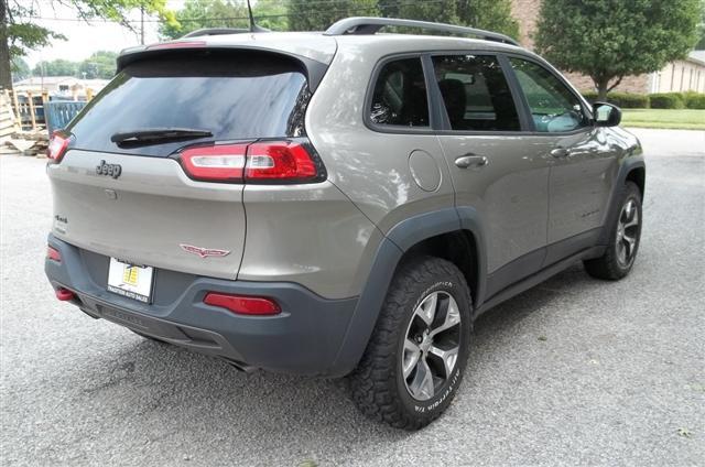 used 2016 Jeep Cherokee car, priced at $11,980