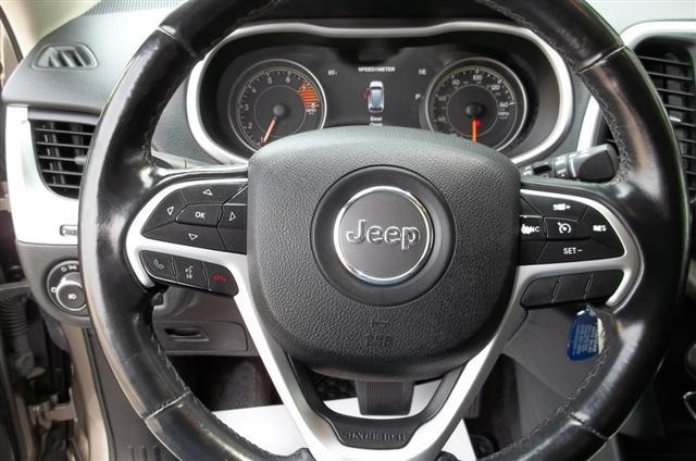 used 2016 Jeep Cherokee car, priced at $11,980