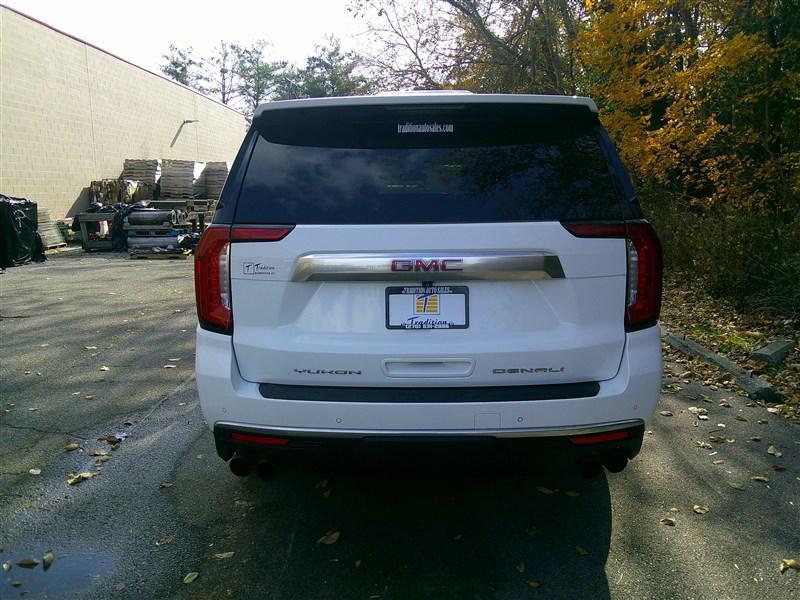 used 2022 GMC Yukon XL car, priced at $49,980