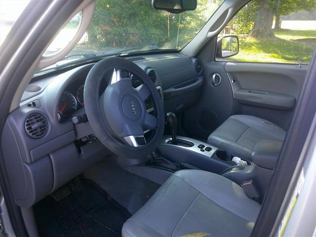 used 2005 Jeep Liberty car