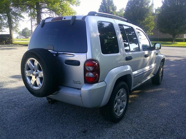 used 2005 Jeep Liberty car