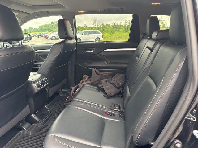 used 2019 Toyota Highlander car, priced at $25,645