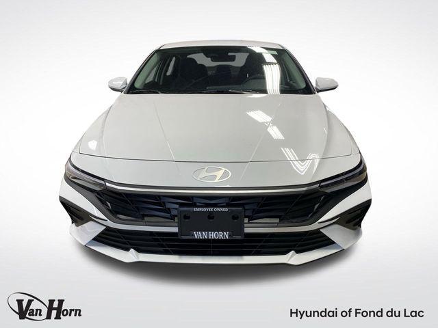 new 2025 Hyundai Elantra car, priced at $23,682