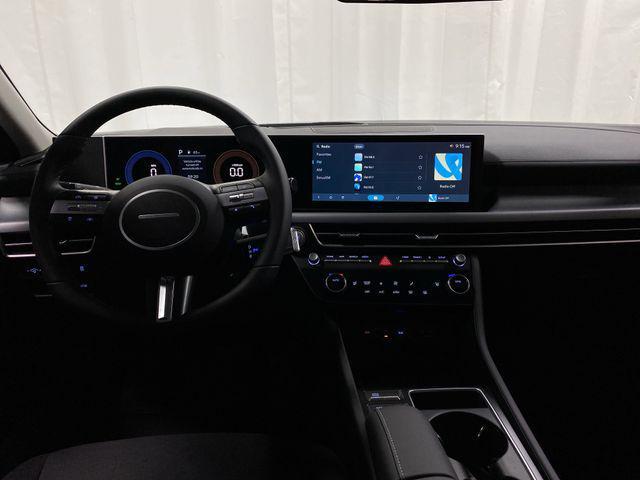 new 2025 Hyundai Sonata Hybrid car, priced at $30,688