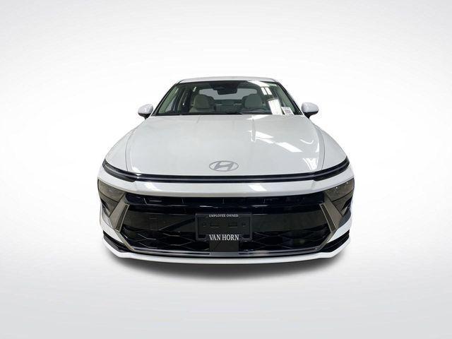 new 2025 Hyundai Sonata Hybrid car, priced at $32,487
