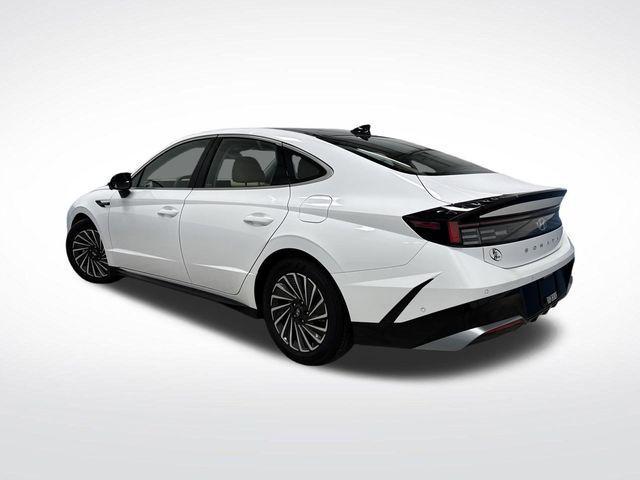 used 2025 Hyundai Sonata Hybrid car, priced at $29,685