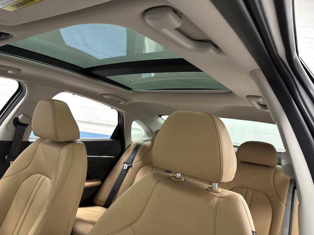 used 2025 Hyundai Sonata Hybrid car, priced at $29,685