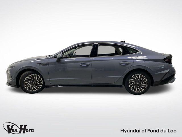 new 2025 Hyundai Sonata Hybrid car, priced at $38,121