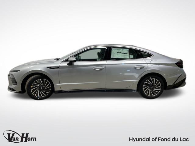 new 2025 Hyundai Sonata Hybrid car, priced at $37,875