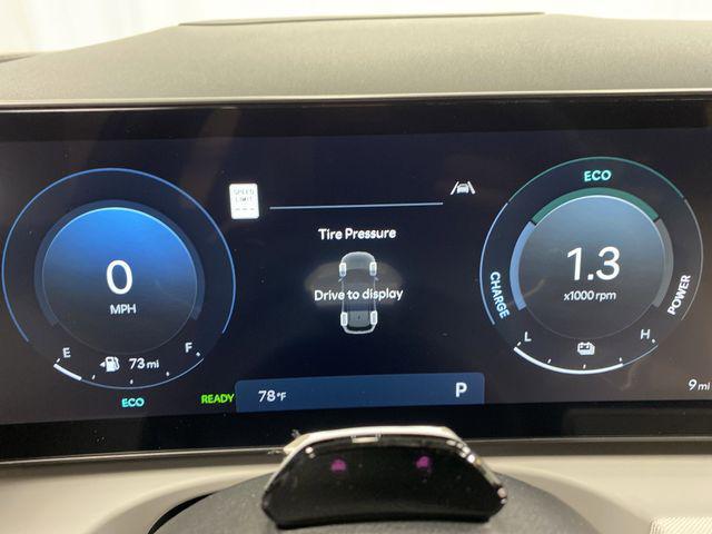 new 2025 Hyundai TUCSON Hybrid car, priced at $42,445