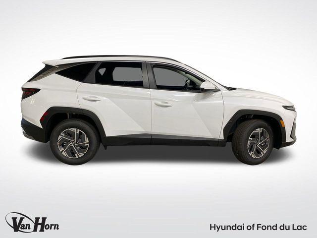 new 2025 Hyundai TUCSON Hybrid car, priced at $35,000