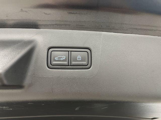 used 2025 Hyundai Santa Fe car, priced at $31,995