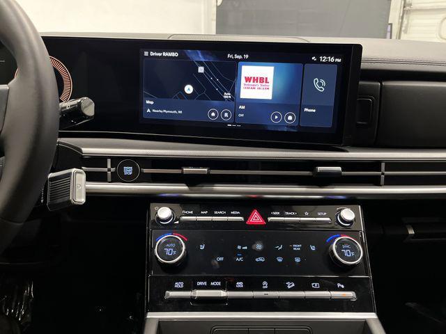 used 2025 Hyundai Santa Fe car, priced at $31,995