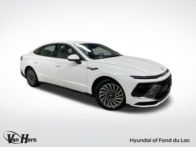 new 2025 Hyundai Sonata Hybrid car, priced at $32,404