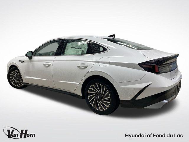 new 2025 Hyundai Sonata Hybrid car, priced at $32,404