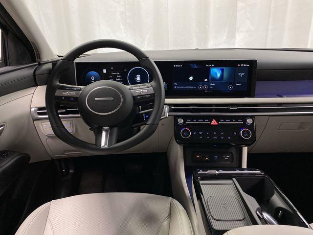 new 2025 Hyundai TUCSON Hybrid car, priced at $37,581
