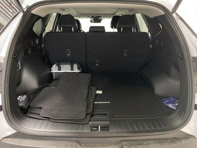 new 2025 Hyundai TUCSON Hybrid car, priced at $37,940