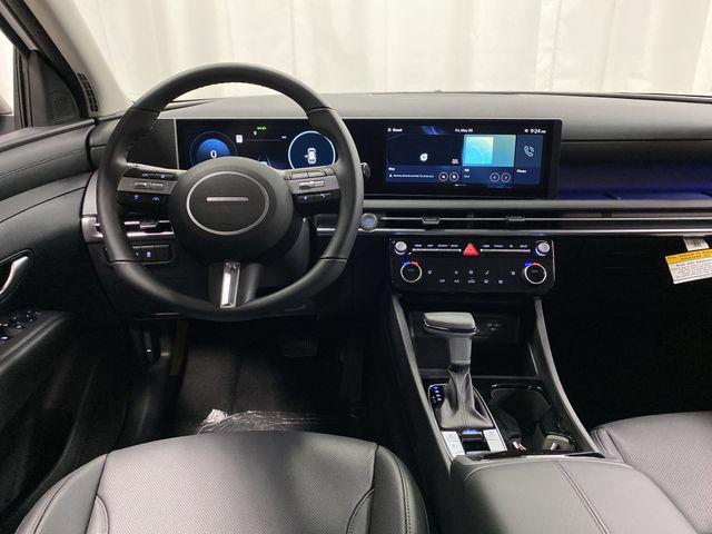 new 2025 Hyundai Tucson car, priced at $35,995