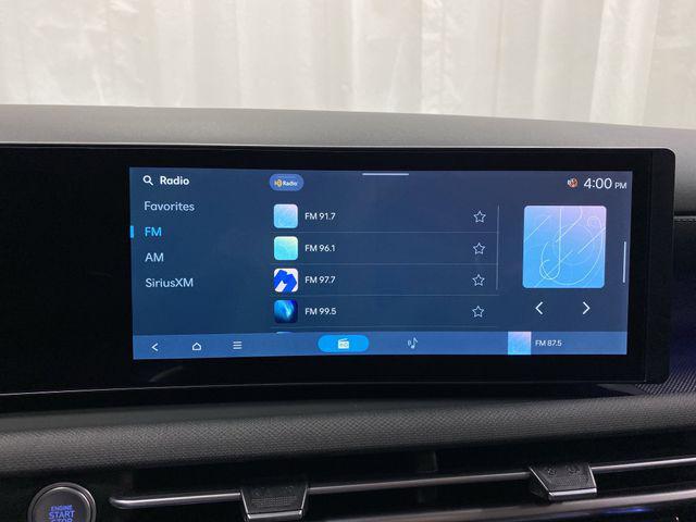 new 2025 Hyundai TUCSON Hybrid car, priced at $37,728