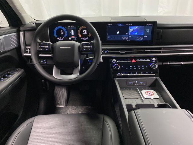 new 2025 Hyundai Santa Fe car, priced at $42,354