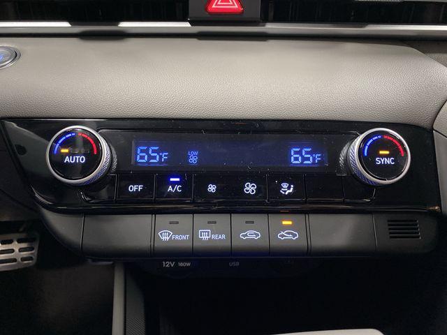 new 2025 Hyundai Elantra car, priced at $24,061