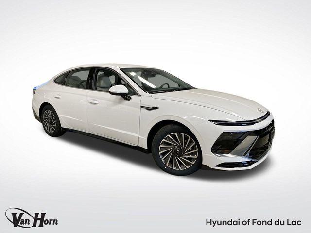 new 2025 Hyundai Sonata Hybrid car, priced at $32,422