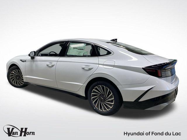 new 2025 Hyundai Sonata Hybrid car, priced at $32,422