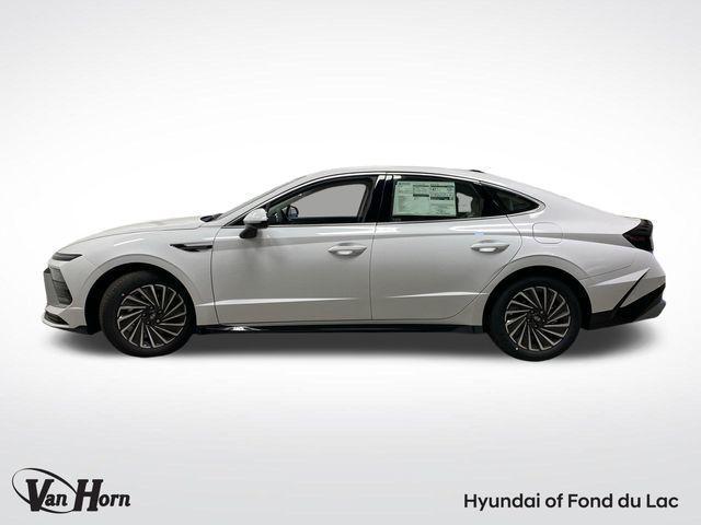 new 2025 Hyundai Sonata Hybrid car, priced at $32,422