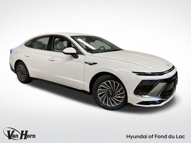 new 2025 Hyundai Sonata Hybrid car, priced at $32,422