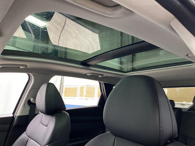 new 2025 Hyundai TUCSON Hybrid car, priced at $37,560