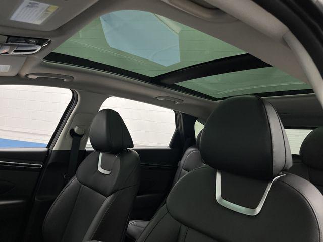 used 2024 Hyundai TUCSON Hybrid car, priced at $32,000