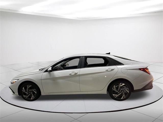 new 2025 Hyundai Elantra car, priced at $26,644