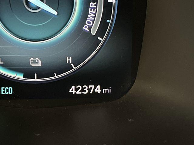 used 2022 Hyundai SANTA FE HEV car, priced at $23,295