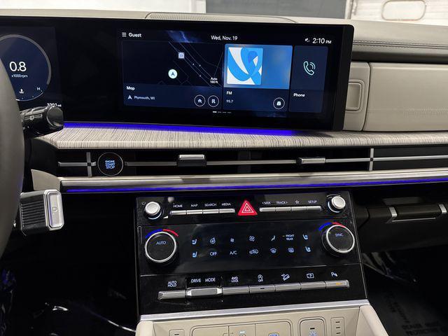 used 2025 Hyundai Santa Fe car, priced at $38,875