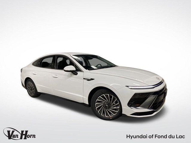 new 2025 Hyundai Sonata Hybrid car, priced at $32,035