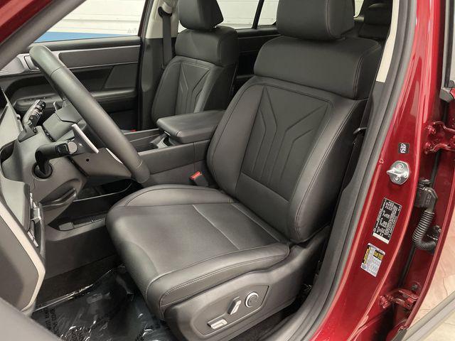 used 2024 Hyundai Santa Fe car, priced at $28,995