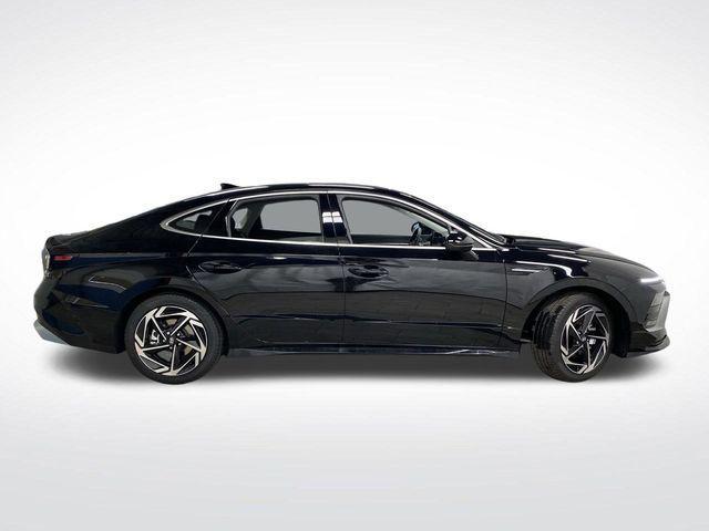 new 2025 Hyundai Sonata car, priced at $30,529