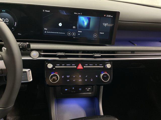 new 2025 Hyundai TUCSON Hybrid car, priced at $37,985