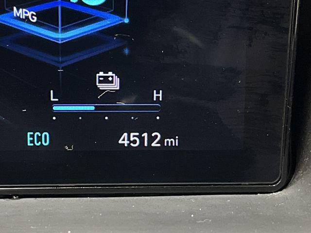 used 2024 Hyundai TUCSON Hybrid car, priced at $26,000