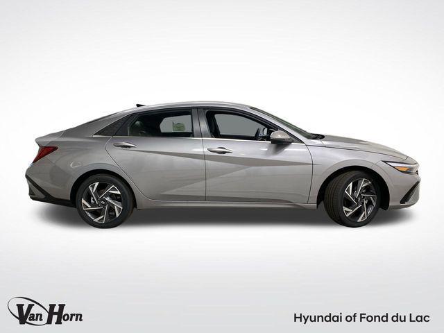 new 2025 Hyundai Elantra car, priced at $30,534