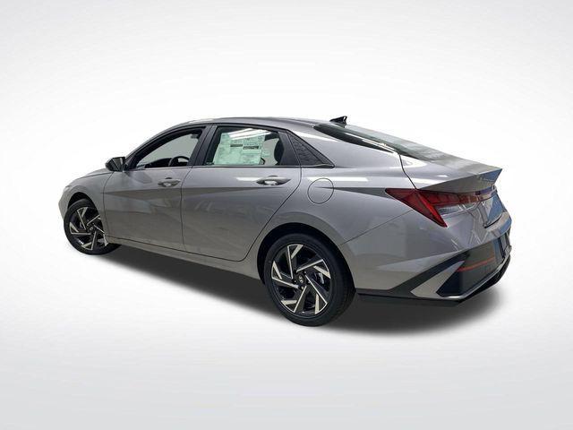 new 2025 Hyundai Elantra car, priced at $30,534
