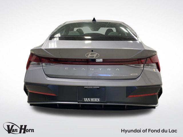 new 2025 Hyundai Elantra car, priced at $30,534