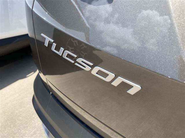 new 2025 Hyundai TUCSON Hybrid car, priced at $37,860