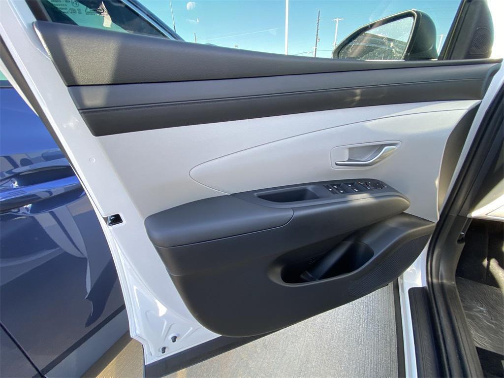 new 2025 Hyundai Tucson car, priced at $27,055