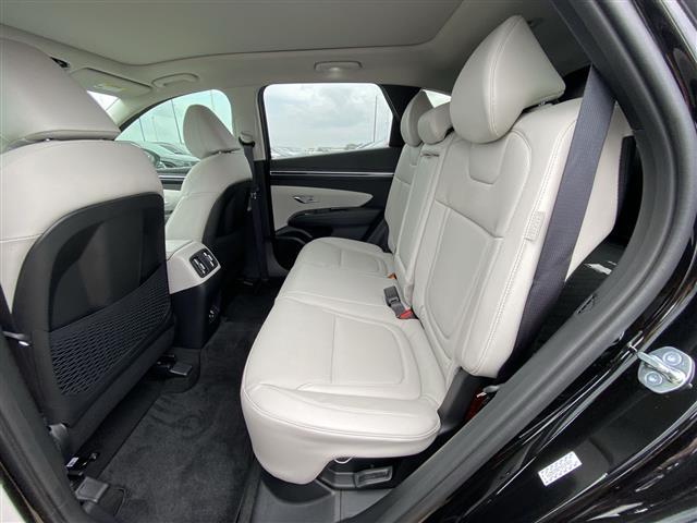 used 2024 Hyundai TUCSON Hybrid car, priced at $37,999
