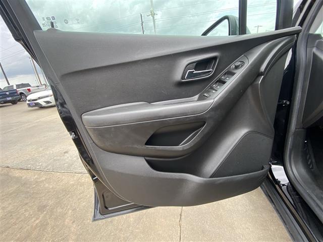 used 2020 Chevrolet Trax car, priced at $14,998